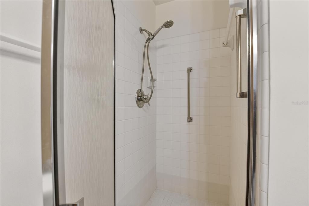 For Sale: $134,900 (2 beds, 2 baths, 984 Square Feet)