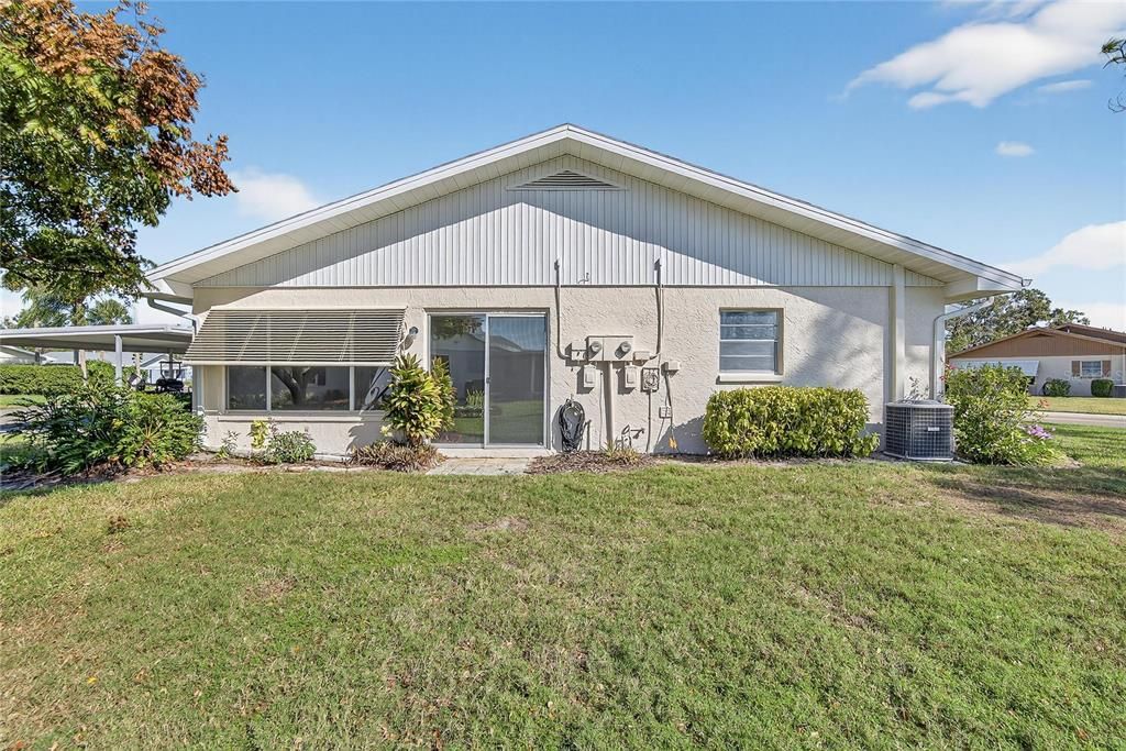 For Sale: $134,900 (2 beds, 2 baths, 984 Square Feet)