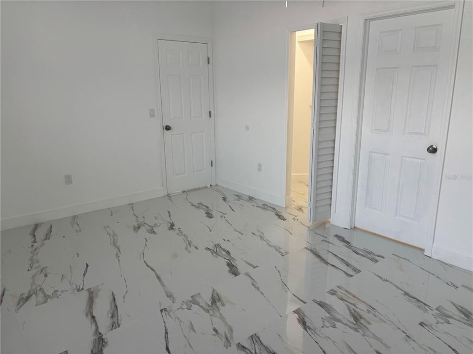 For Rent: $2,400 (3 beds, 2 baths, 1842 Square Feet)