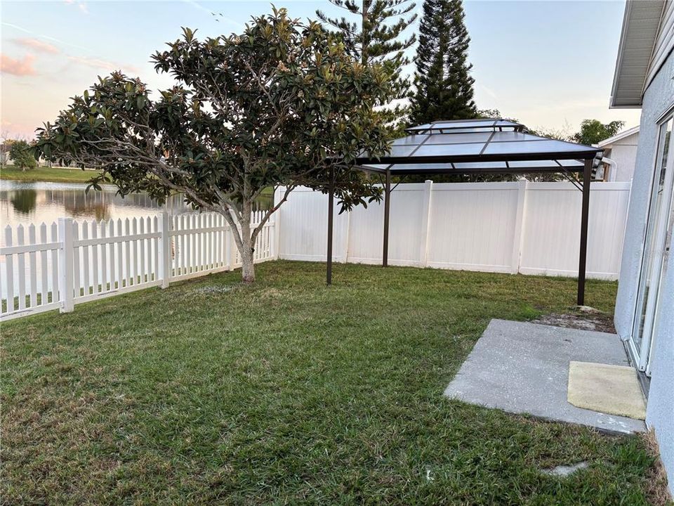 For Rent: $2,400 (3 beds, 2 baths, 1842 Square Feet)