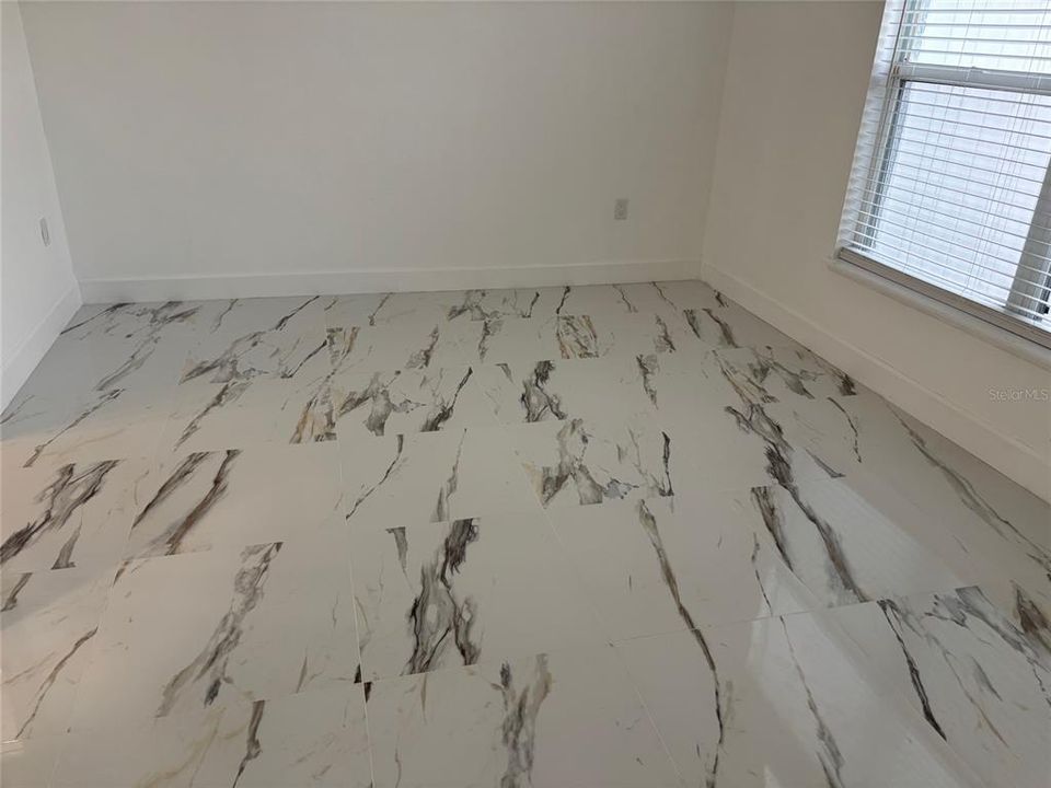 For Rent: $2,400 (3 beds, 2 baths, 1842 Square Feet)