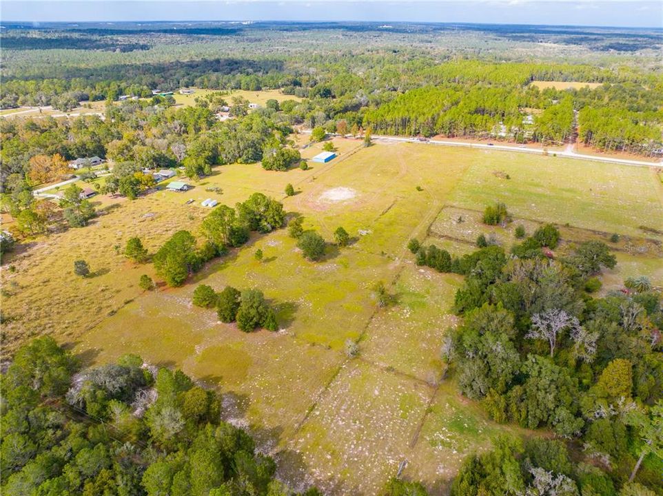 На продажу: $439,000 (4.10 acres)