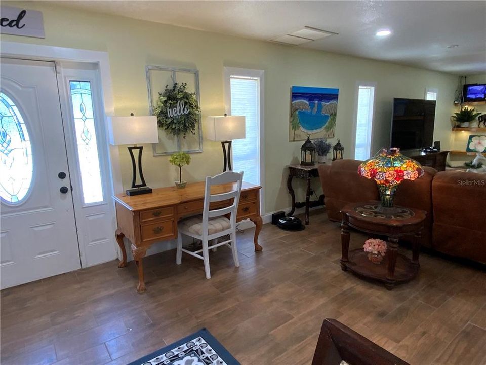 待售: $715,000 (4 贝兹, 4 浴室, 2398 平方英尺)