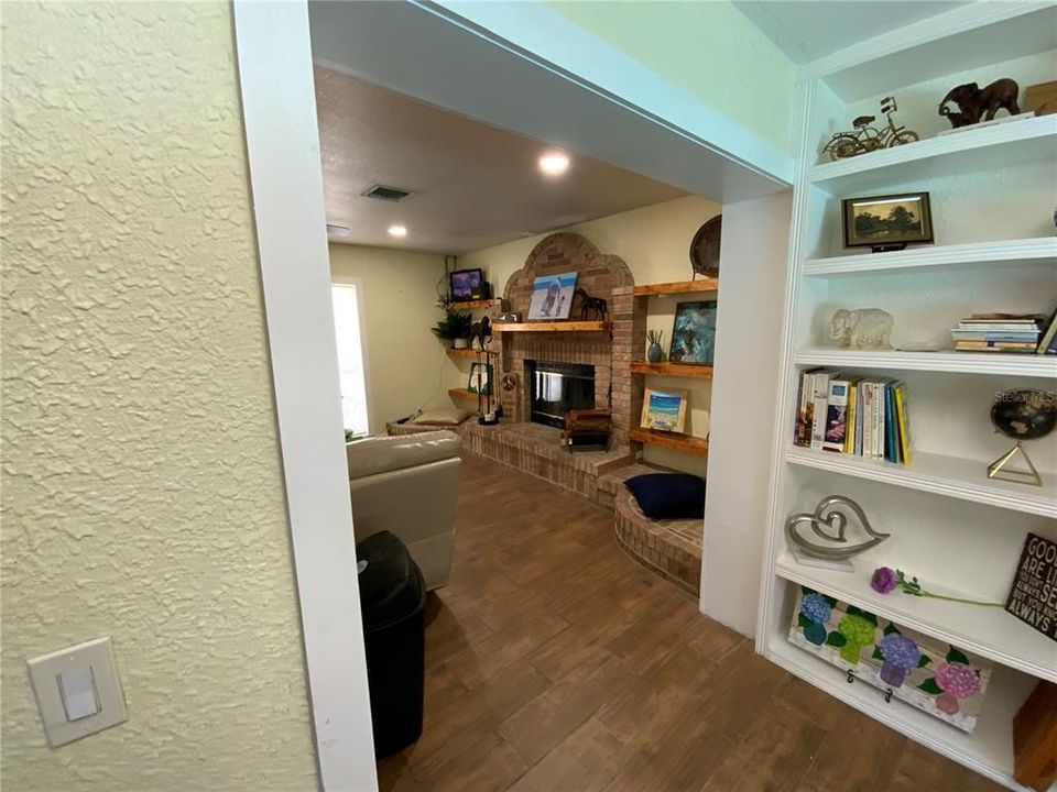 待售: $715,000 (4 贝兹, 4 浴室, 2398 平方英尺)