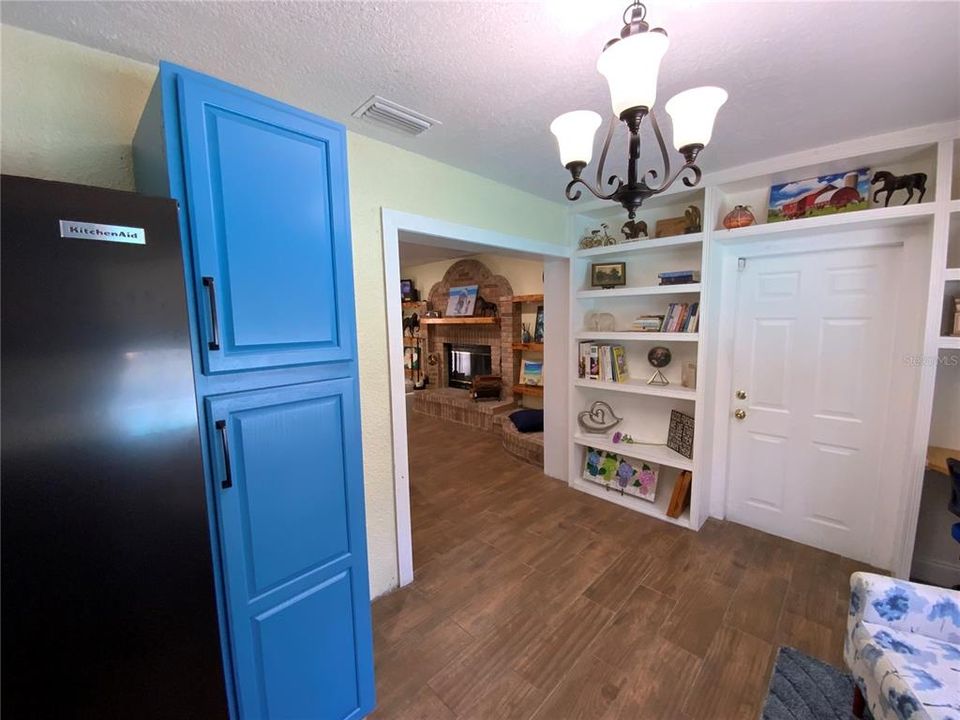 待售: $715,000 (4 贝兹, 4 浴室, 2398 平方英尺)