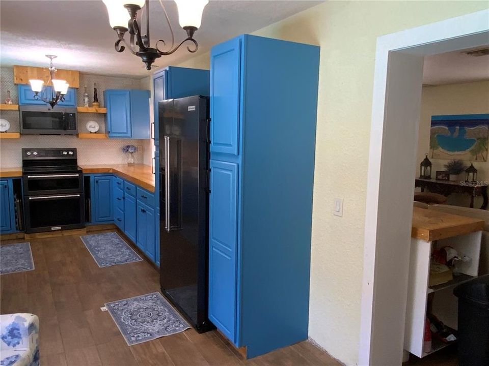 待售: $715,000 (4 贝兹, 4 浴室, 2398 平方英尺)