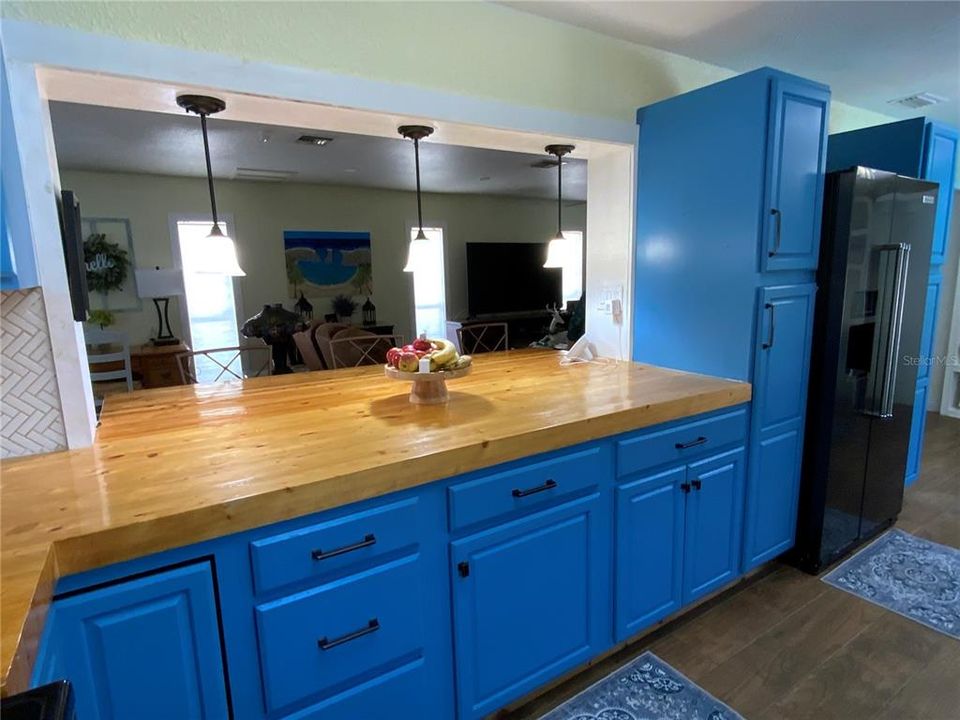 待售: $715,000 (4 贝兹, 4 浴室, 2398 平方英尺)