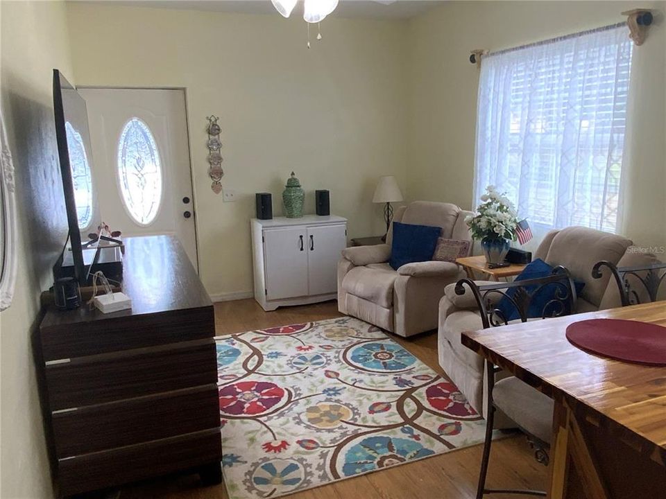 待售: $715,000 (4 贝兹, 4 浴室, 2398 平方英尺)