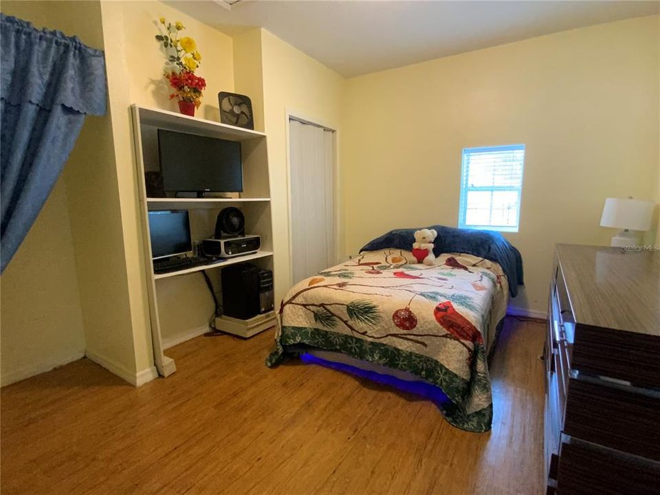 待售: $715,000 (4 贝兹, 4 浴室, 2398 平方英尺)