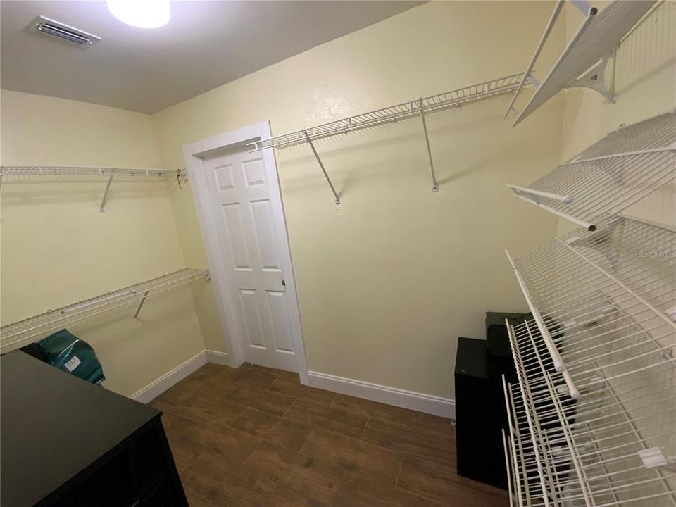 待售: $715,000 (4 贝兹, 4 浴室, 2398 平方英尺)