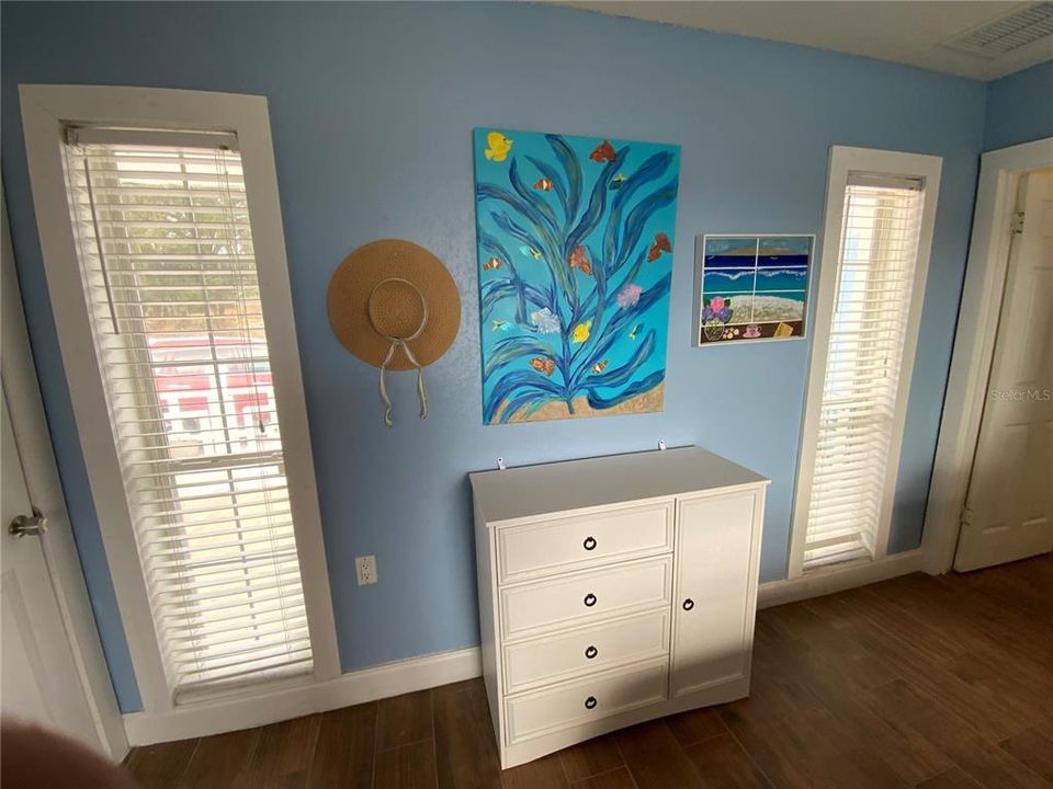 待售: $715,000 (4 贝兹, 4 浴室, 2398 平方英尺)