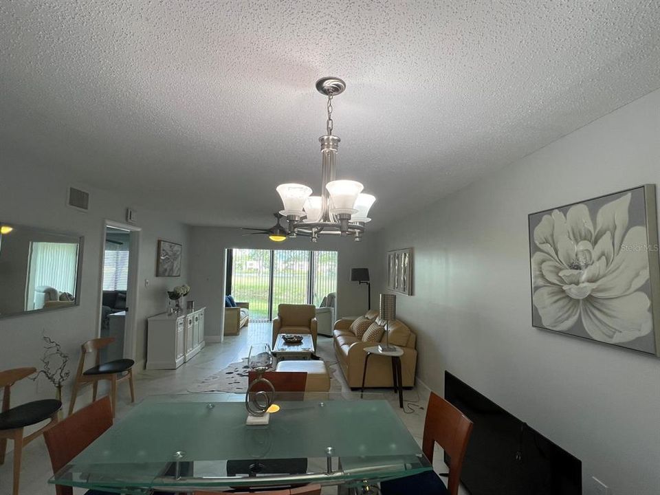 В аренду: $1,890 (2 спален, 2 ванн, 1145 Квадратных фут)