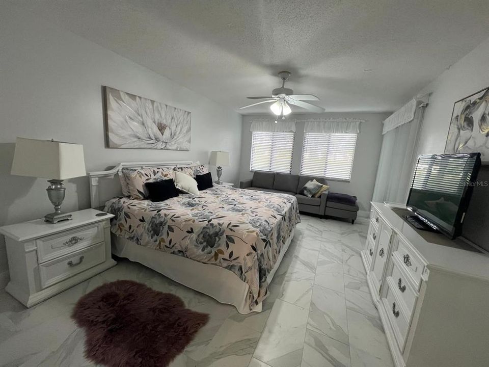 В аренду: $1,890 (2 спален, 2 ванн, 1145 Квадратных фут)