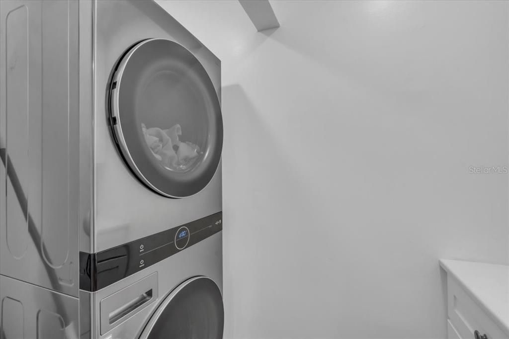 For Sale: $1,395,000 (4 beds, 4 baths, 2470 Square Feet)