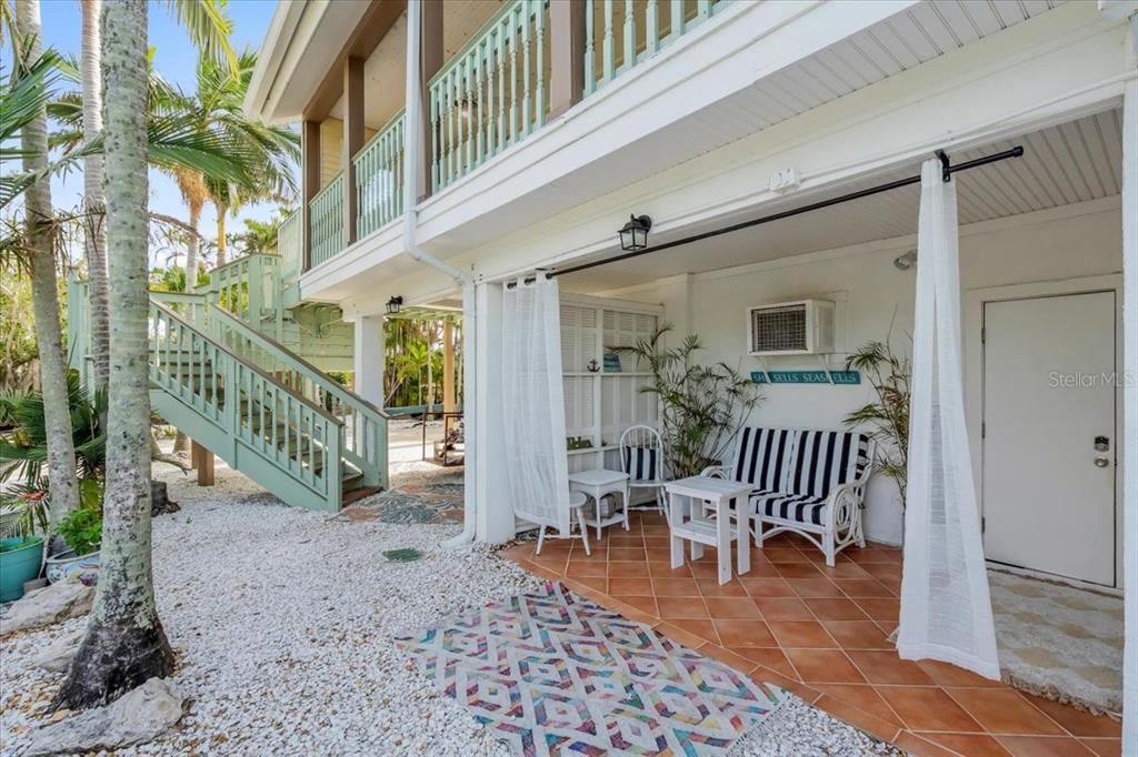 For Sale: $1,395,000 (4 beds, 4 baths, 2470 Square Feet)