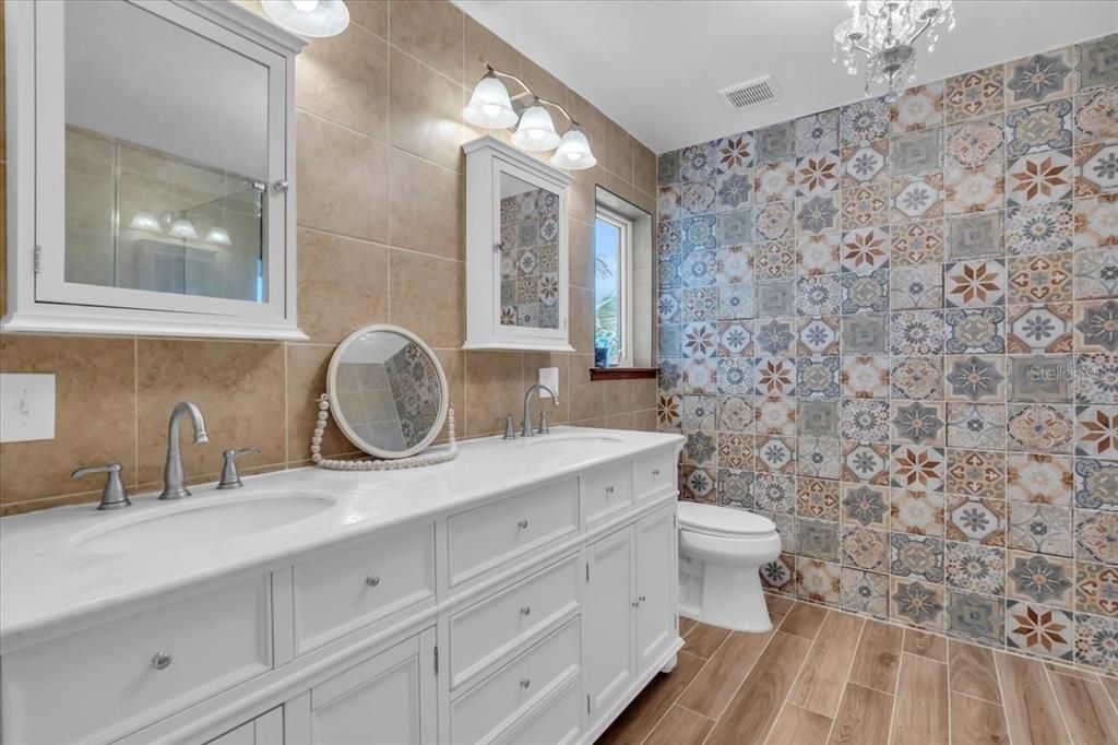 For Sale: $1,395,000 (4 beds, 4 baths, 2470 Square Feet)