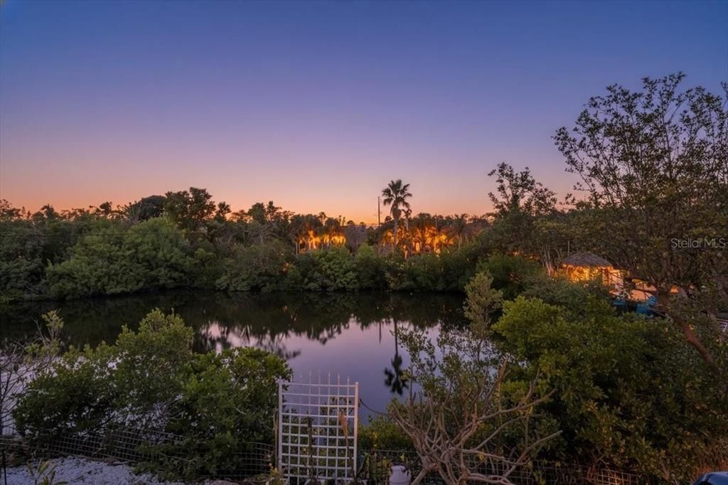 For Sale: $1,395,000 (4 beds, 4 baths, 2470 Square Feet)