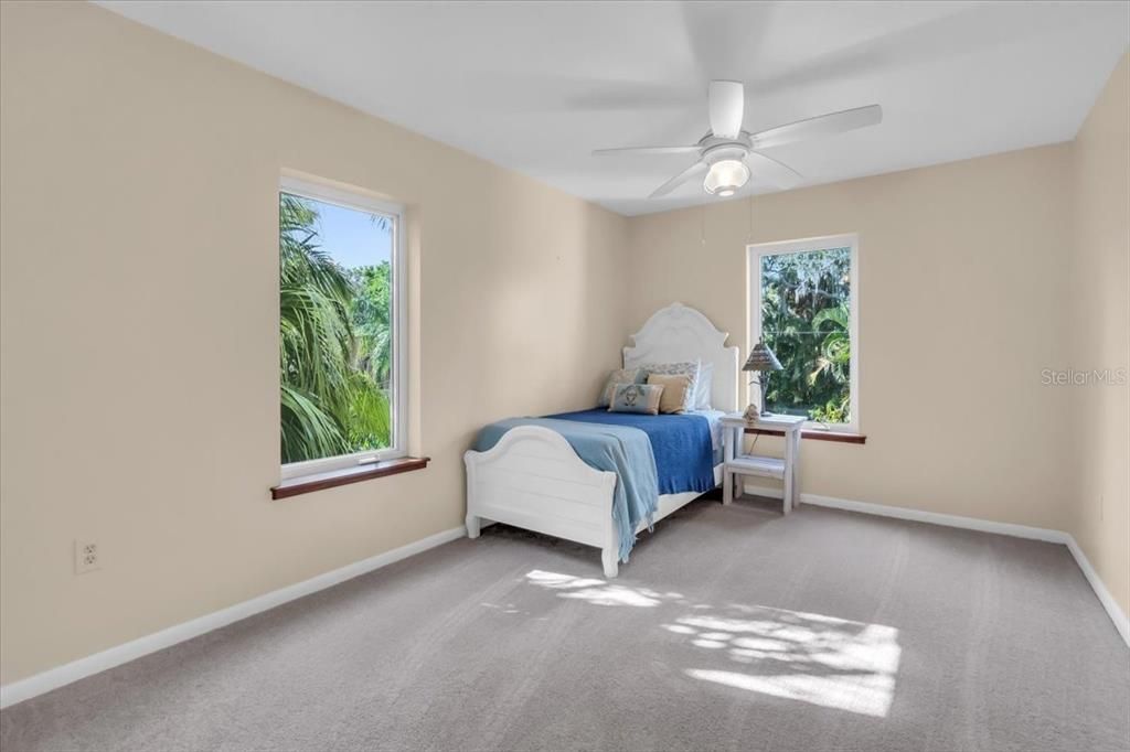 For Sale: $1,395,000 (4 beds, 4 baths, 2470 Square Feet)