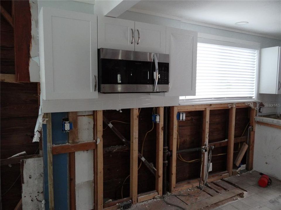 На продажу: $360,000 (2 спален, 1 ванн, 936 Квадратных фут)