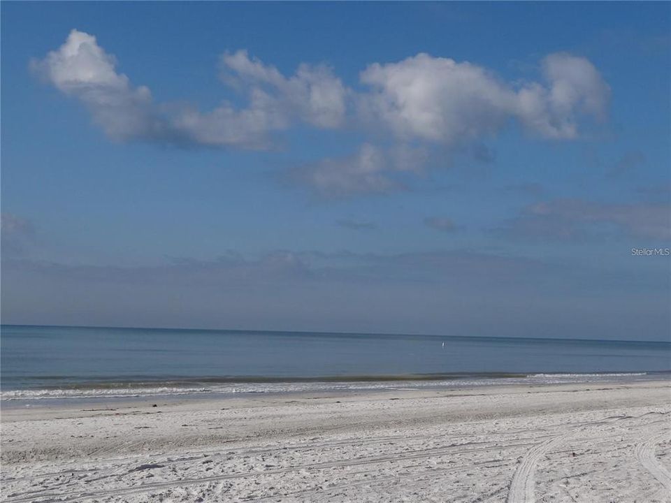 На продажу: $360,000 (2 спален, 1 ванн, 936 Квадратных фут)