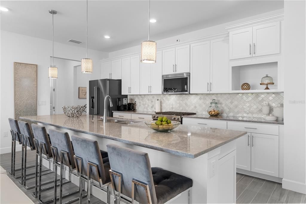 For Sale: $789,900 (3 beds, 2 baths, 2278 Square Feet)