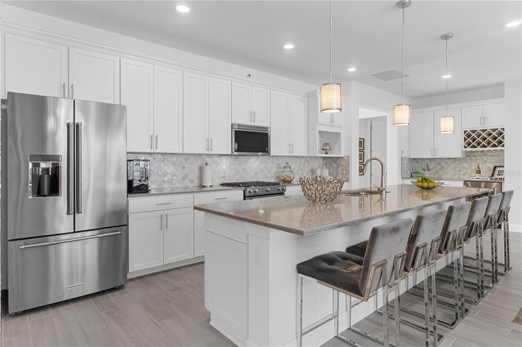 For Sale: $789,900 (3 beds, 2 baths, 2278 Square Feet)