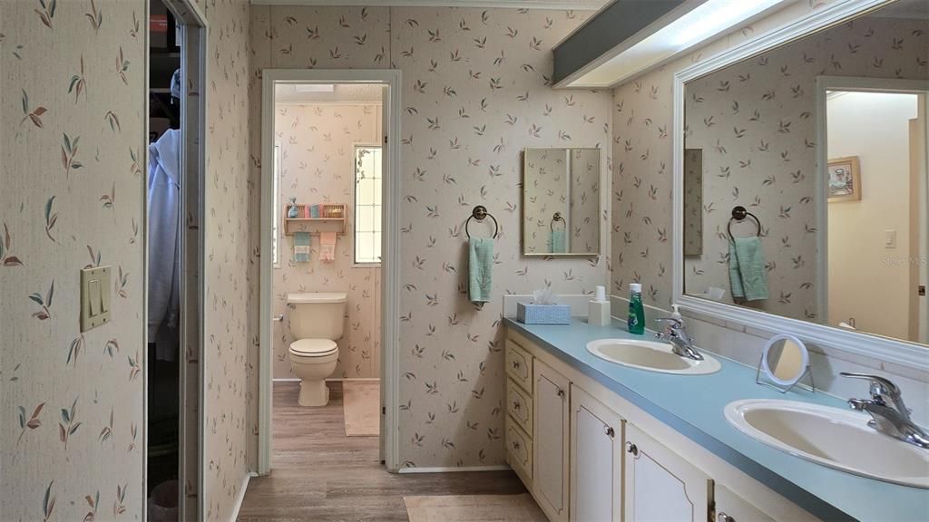 待售: $278,000 (2 贝兹, 2 浴室, 1632 平方英尺)