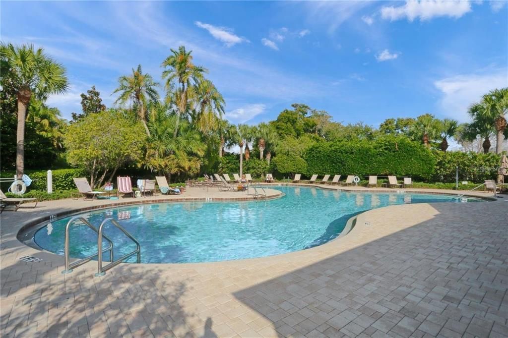 For Rent: $2,100 (2 beds, 2 baths, 1228 Square Feet)