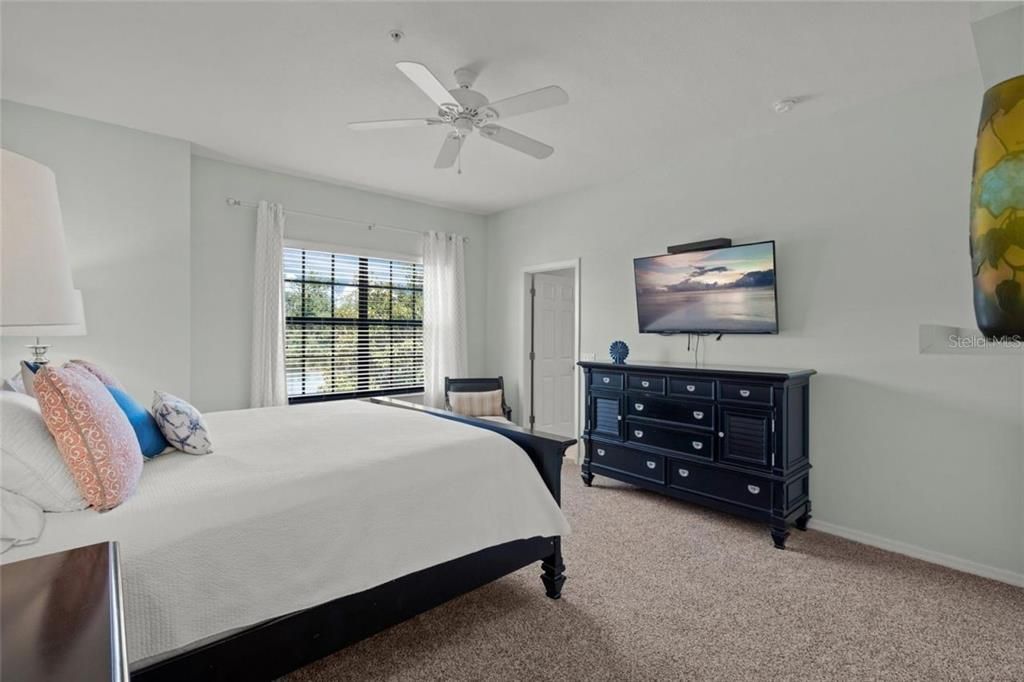 For Rent: $2,100 (2 beds, 2 baths, 1228 Square Feet)