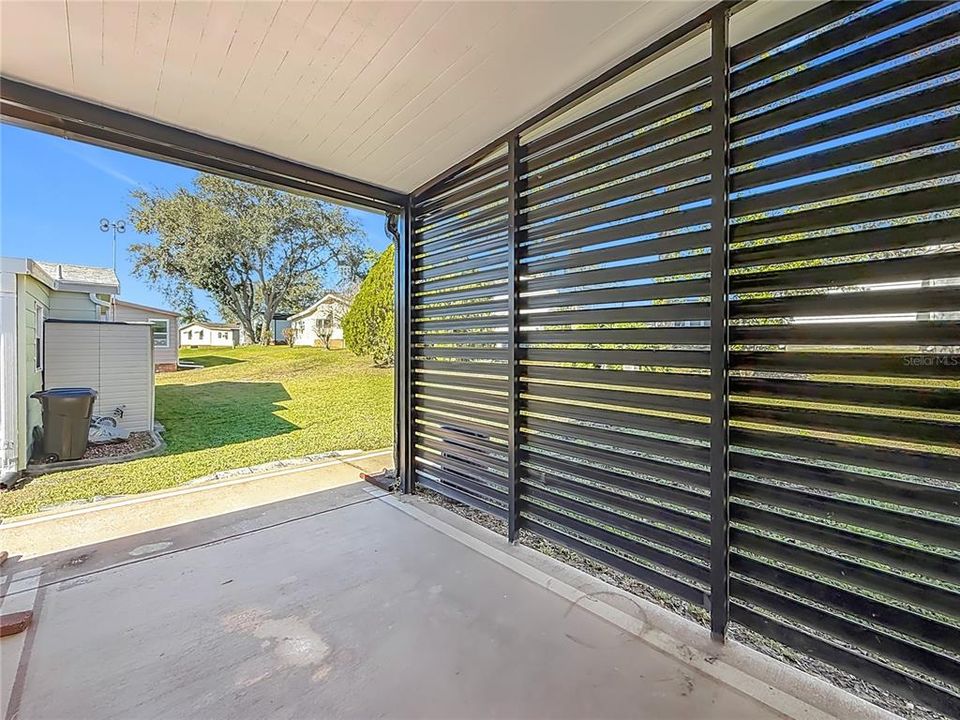 For Sale: $204,900 (2 beds, 2 baths, 1324 Square Feet)