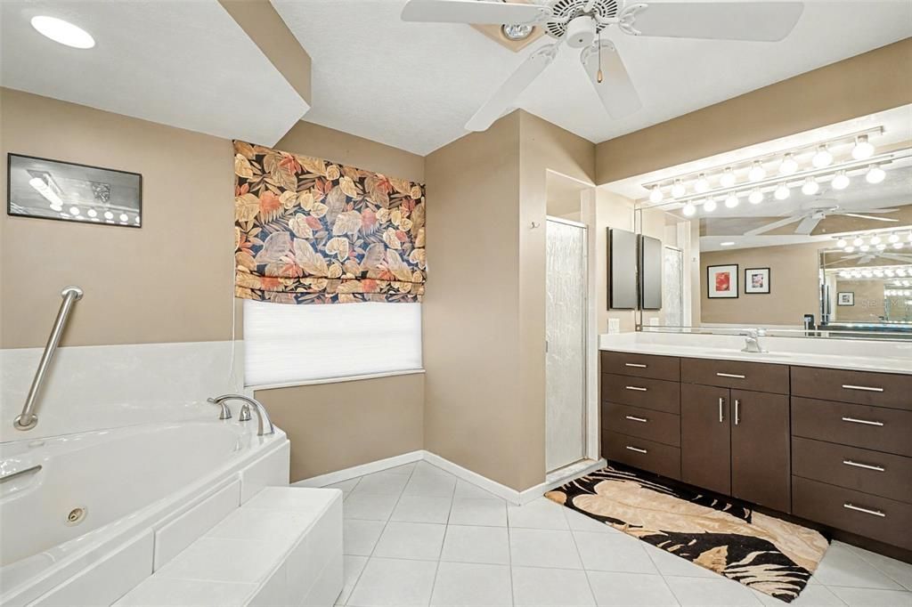 待售: $899,000 (3 贝兹, 2 浴室, 2538 平方英尺)