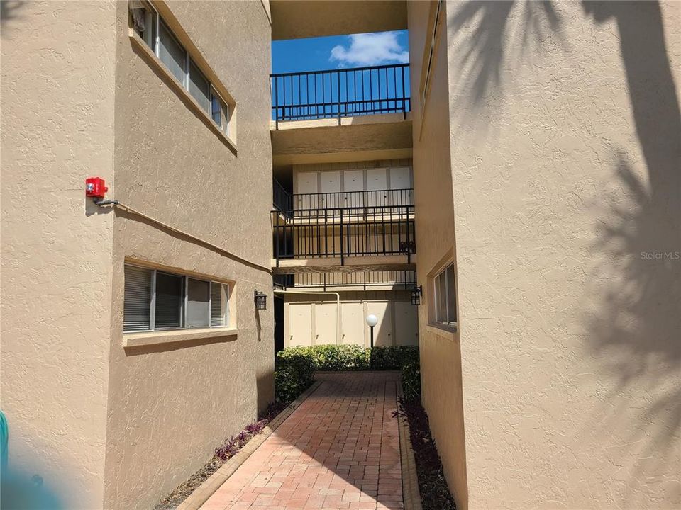 For Rent: $1,550 (1 beds, 1 baths, 663 Square Feet)