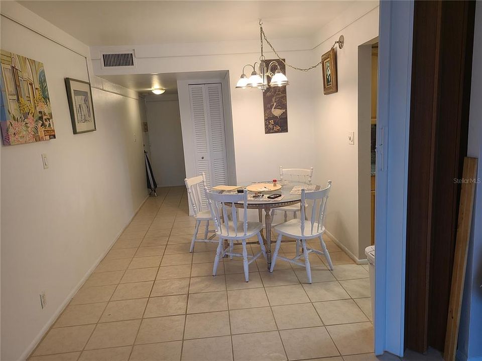 For Rent: $1,550 (1 beds, 1 baths, 663 Square Feet)