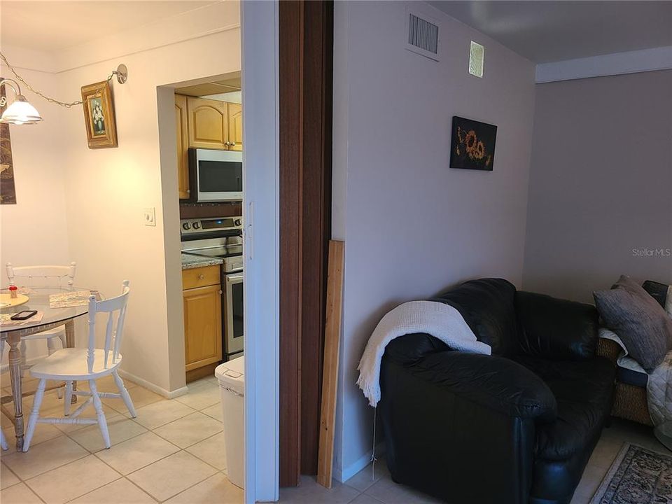 For Rent: $1,550 (1 beds, 1 baths, 663 Square Feet)