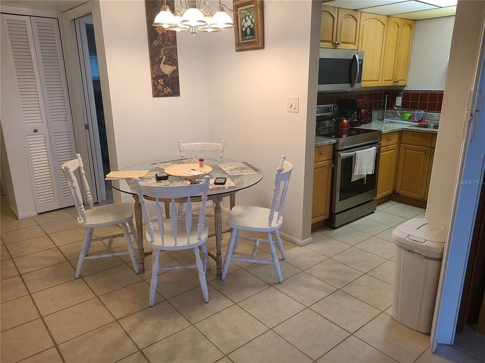 For Rent: $1,550 (1 beds, 1 baths, 663 Square Feet)