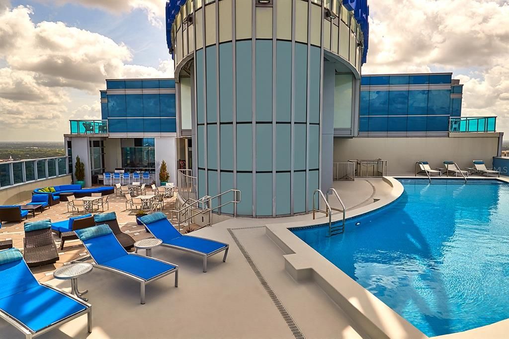 В аренду: $1,799 (0 спален, 1 ванн, 560 Квадратных фут)