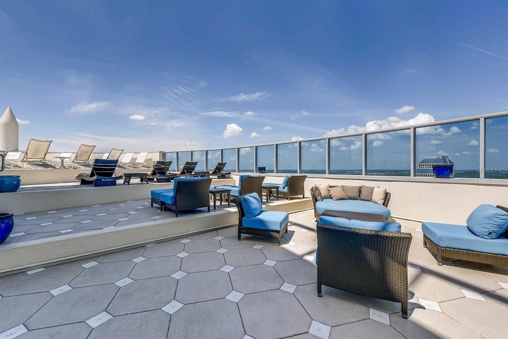 В аренду: $1,799 (0 спален, 1 ванн, 560 Квадратных фут)