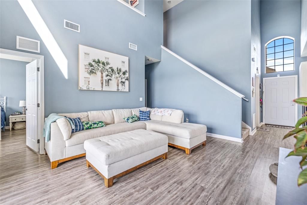 En Venta: $374,900 (3 camas, 2 baños, 1212 Pies cuadrados)