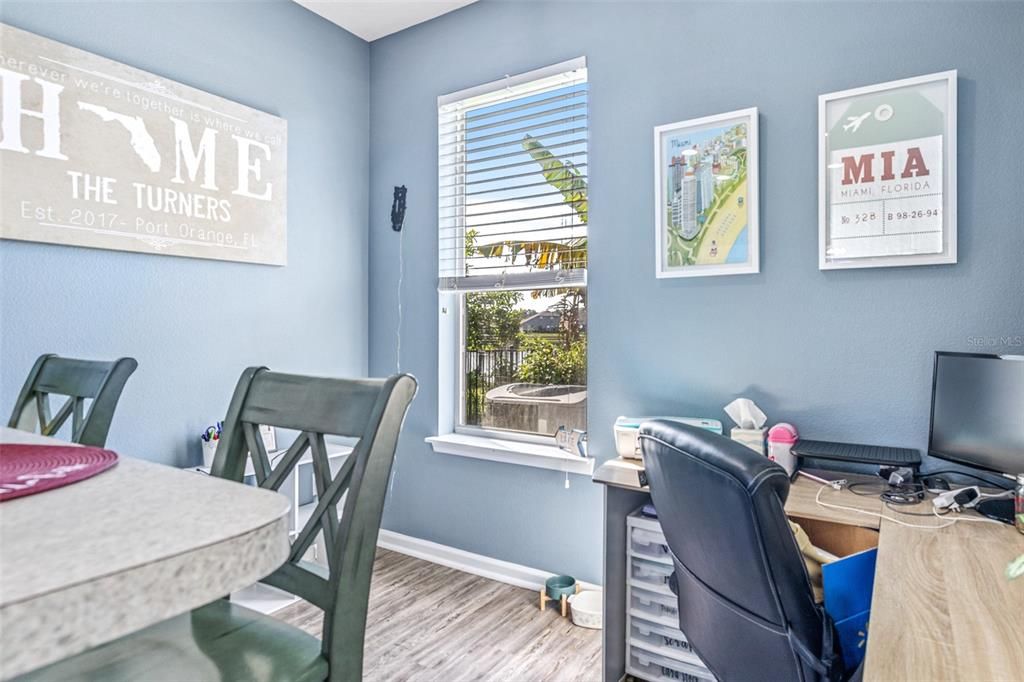 En Venta: $374,900 (3 camas, 2 baños, 1212 Pies cuadrados)