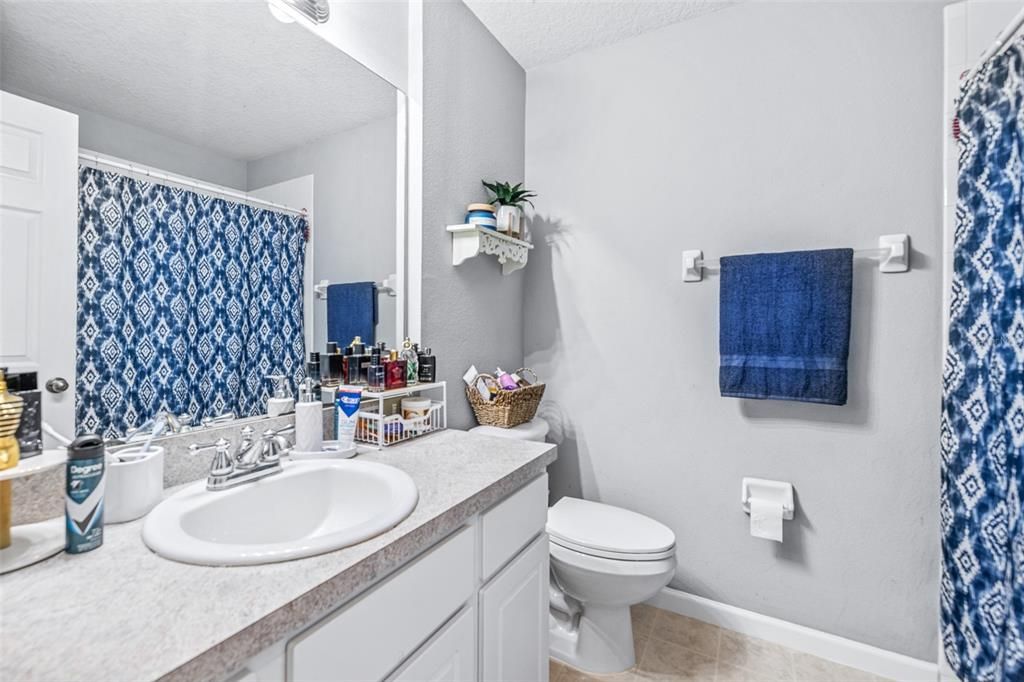 En Venta: $374,900 (3 camas, 2 baños, 1212 Pies cuadrados)