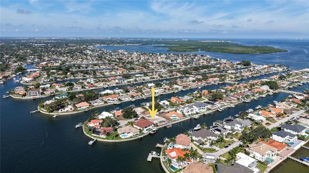 待售: $1,625,000 (0.24 acres)