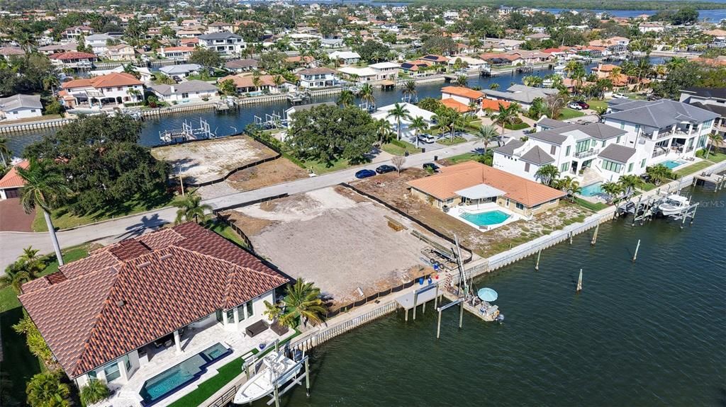 待售: $1,625,000 (0.24 acres)