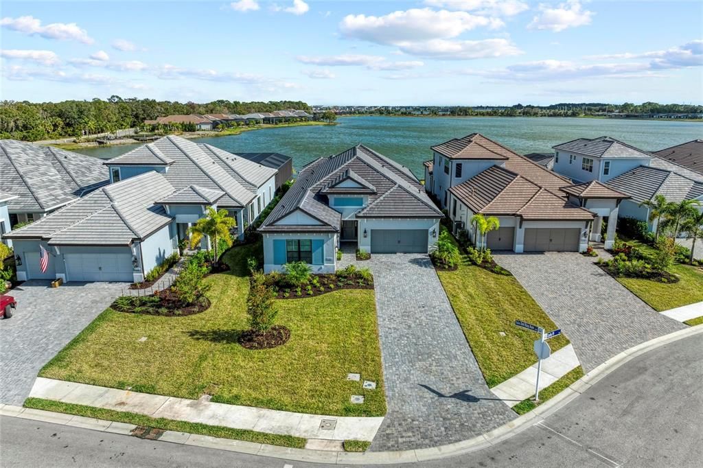 For Sale: $1,690,000 (3 beds, 3 baths, 2699 Square Feet)