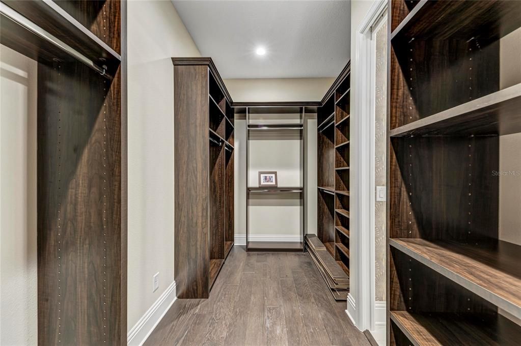 For Sale: $1,690,000 (3 beds, 3 baths, 2699 Square Feet)