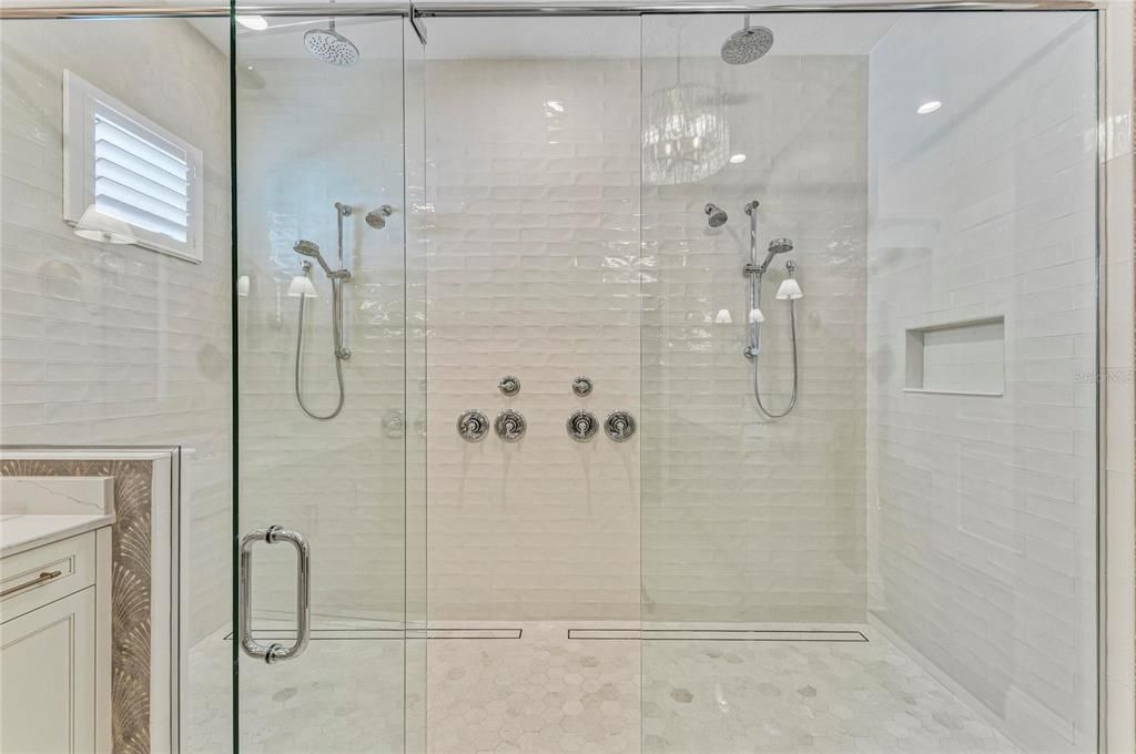 For Sale: $1,690,000 (3 beds, 3 baths, 2699 Square Feet)