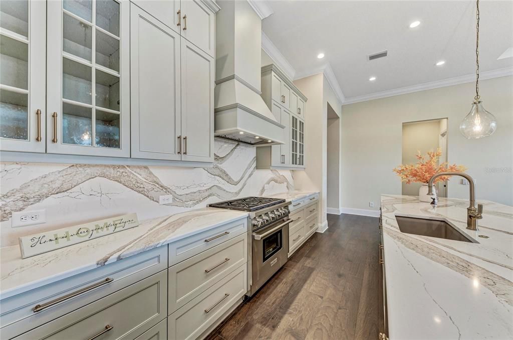 For Sale: $1,690,000 (3 beds, 3 baths, 2699 Square Feet)