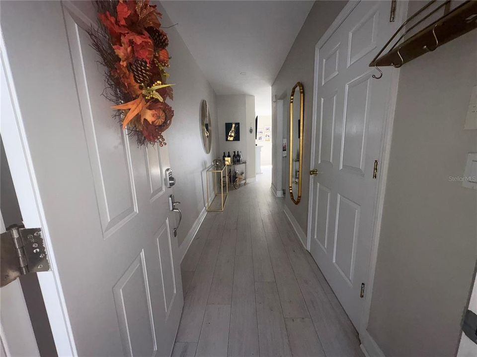 For Rent: $2,850 (2 beds, 2 baths, 1274 Square Feet)