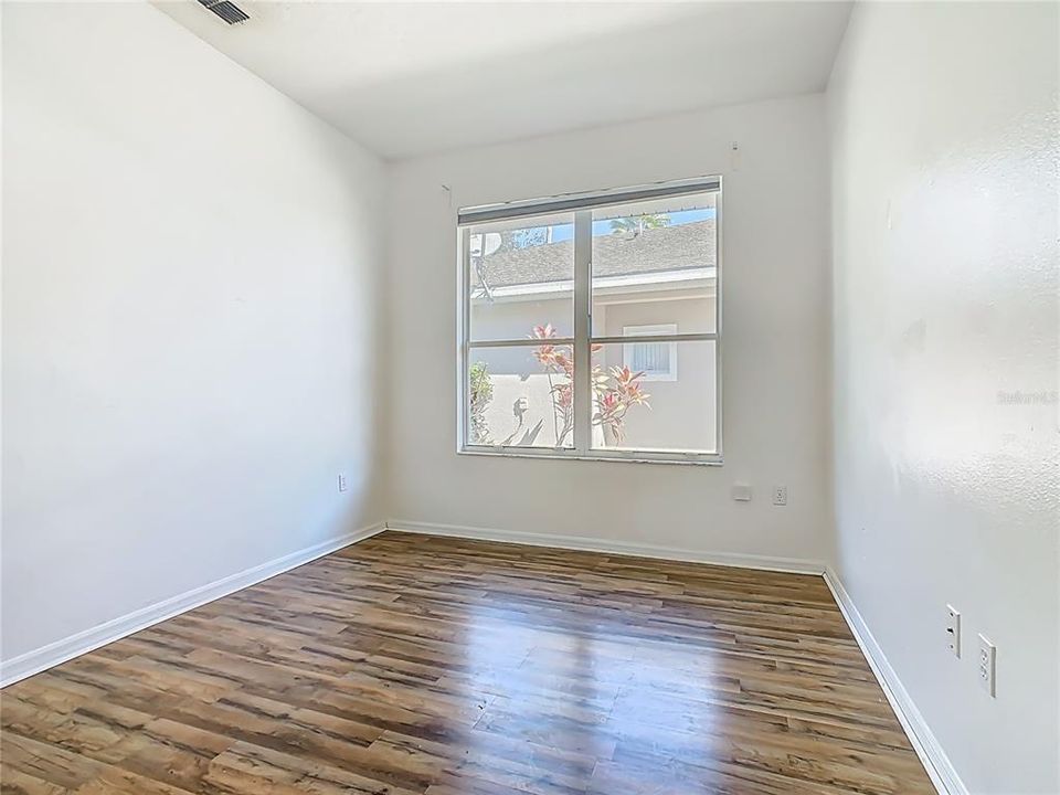 На продажу: $434,999 (4 спален, 2 ванн, 1701 Квадратных фут)