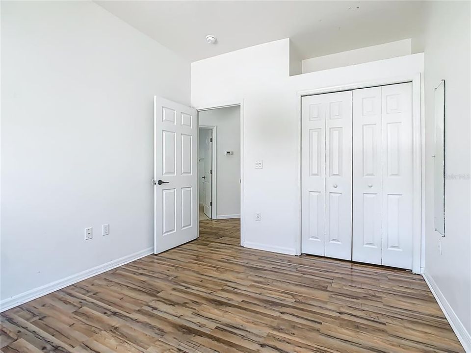 На продажу: $434,999 (4 спален, 2 ванн, 1701 Квадратных фут)