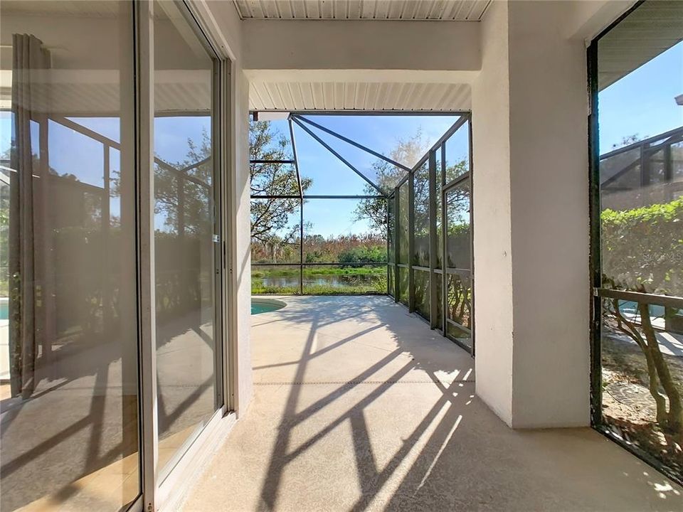 На продажу: $434,999 (4 спален, 2 ванн, 1701 Квадратных фут)